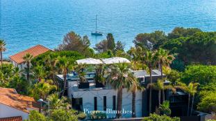 LA BAIE DES SONGES �
