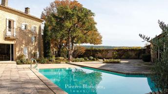 TRIANGLE D'OR � G�OM�TRIE VARIABLE �
