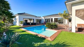 UNE VAGUE D'�L�GANCE �
