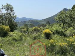 Terrain Bagnols en Foret magnifique vue degag�e
