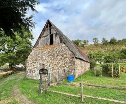 Grange 370m2 proche VIC / CERE
