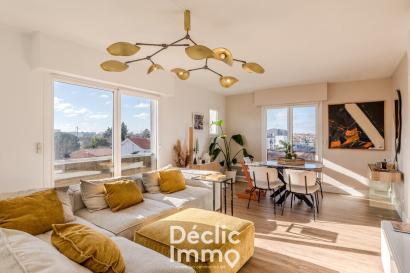 Duplex lumineux avec terrasse de 50 m, 3 chambres, au cur du quartier pris de Caudran
