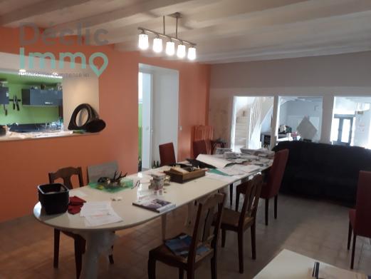 Maison de Bourg Veign�
