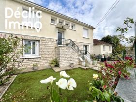 Maison familiale r�nov�e avec jardin arbor� � Poitiers � Un coin de paradis en ville !

