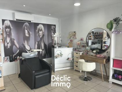 CHARMANT SALON DE COIFFURE  LE GRAU DU ROI  NOUVEAUTE 
