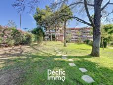 Appartement en rez-de-jardin avec cave et parking - Antibes - Les Combes
