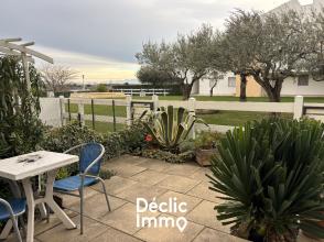   LE GRAU DU ROI Rez de Jardin P2 30 M2 SECTEUR SALONIQUE avec SA PLACE DE PARKING 
