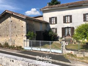 Maison en Pierre de 147 m  Rnover avec Grand Jardin - Proche Barbezieux
