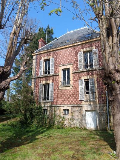 Belle demeure sur Pontoise quartier recherch