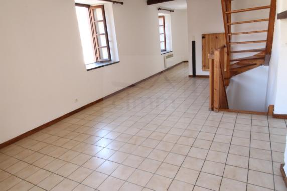 a vendre une maison de village r�nov�e avec

