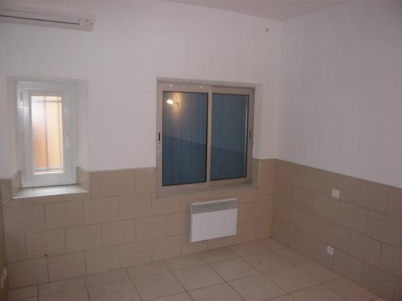 Appartement de type 3 avec cuisine �quip�e
