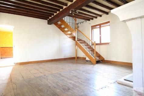 A VENDRE APPARTEMENT EN DUPLEX T6 A MERCUS GARABET (09400) 
