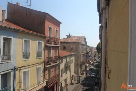 RUE PAUL VALERY F6 EN DERNIER ETAGE
