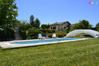 Ensemble immobilier: Maison+8 logements meubl�s
