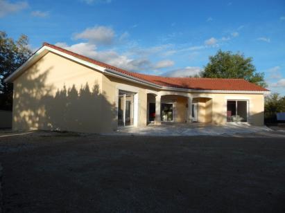 CAHORS 46000, Maison de 2016, 130 m� Hab, sur 13000 m� de terrain avec double garage ind�pendant de 