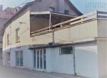 A SAISIR : Immeuble d'investissement 262m2 : appartement + local lou�s 
