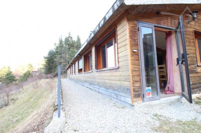 A vendre un local d'activit� de 306m� avec une capacit� d'h�bergement de 30 personnes sur 