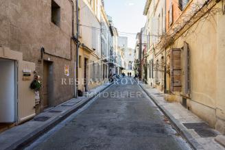 H�TEL MURS ET FONDS - CENTRE VILLE DE ARLES
