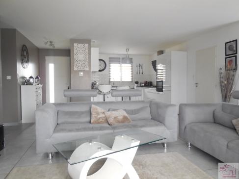 A VENDRE MAISON TYPE 5 DE PLAIN PIED LA-VILLE-DIEU-DU-TEMPLE (82290)
