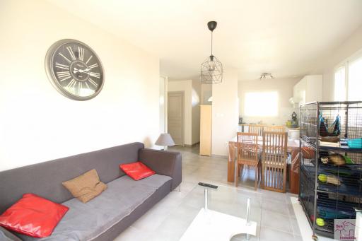 A VENDRE. VILLA DE TYPE 2 DE 42m� ST JORY
