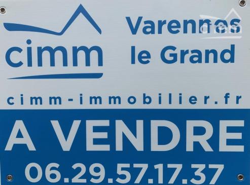 Saint Germain du Plain. Terrain de 746 m�
