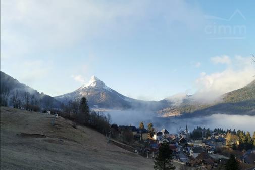 Terrain avec Acc�s direct piste et chemin de randonn�es proche centre village
