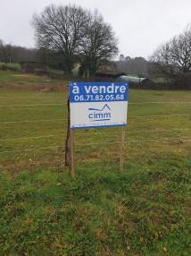 TERRAIN 2591 M2 ZONE ARTISANALE SAINT GENIES
