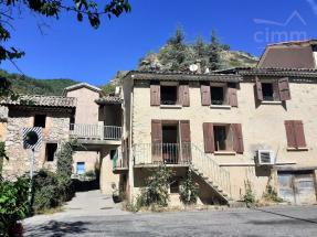 BATISSE EN PIERRE
