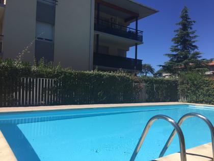 T3 Lalande piscine+2 places de parking 
