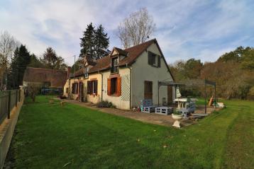 Authentique fermette g�tinaise situ�e � St Maurice/Aveyron 45230

