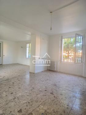 Grande Maison de 4 chambres � Vendre sur NOGENT SUR VERNISSON 45290
