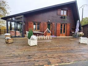 Chalet en bois avec vue sur l'�tang � Fontenay sur Loing 45210
