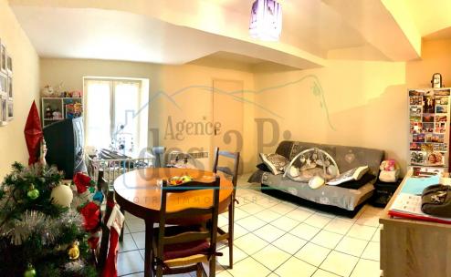 Appartement de type 2, proche des commodit�es.

