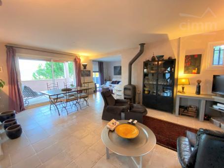 Maison T4 avec jardin piscine et d�pendance
