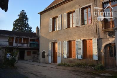 Ensemble immobilier de rapport locatif
