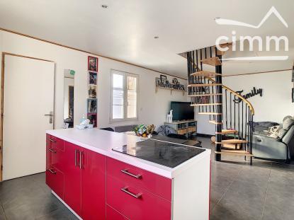 DANS GISORS - MAISON EN PIERRE - JARDIN - 4 CHAMBRES - DEPENDANCE
