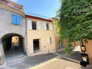 Maison de village T4 avec terrasse trop�zienne
