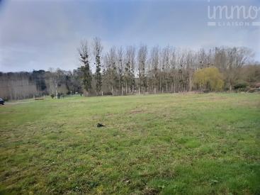 A Monthou sur Bi�vre, terrain � batir de 934 m� 

