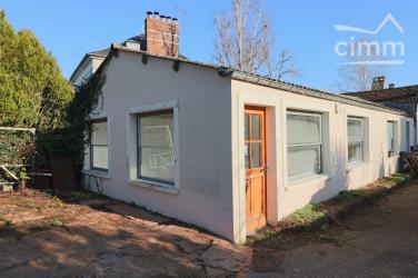 RARE - Batisse � renover - CENTRE VILLE BREVAL
