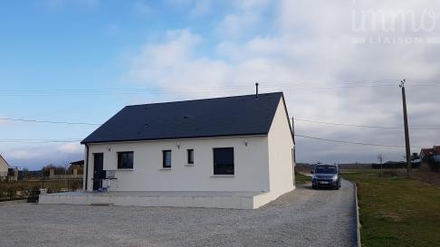 A Sassay au sud de Blois, Maison de 2020 de plain pied, d'une superficie de 64m� sur terrain de