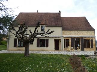 A vendre � Sarlat la can�da (24200) maison T6 p�rigourdine sur terrain
