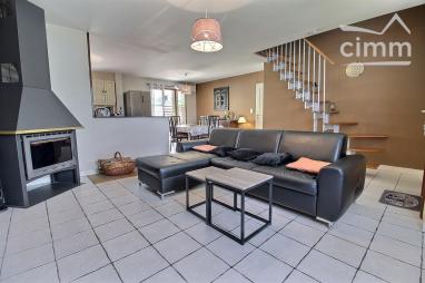 MAISON RECENTE A VENDRE A NEUIL
