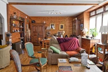 Tr�s grande maison familiale plus g�te ind�pendant.
