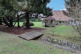 10 minutes de Dax, Ferme r�nov�e, 402m� Habitables, 4922m� de terrain
