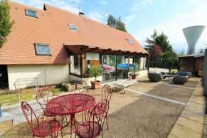 El�gante maison de campagne de 220 m2 avec piscine couverte
