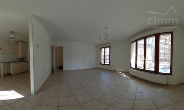 Appartement T2 � proximit� de tous commerces ! 
