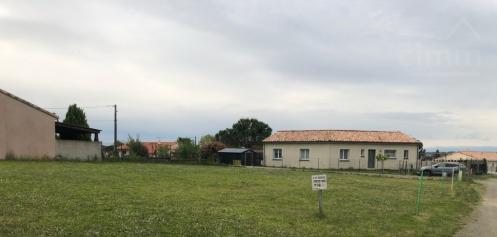 Parcelle paisible de 906m2 
