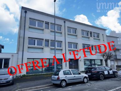 BLOIS - IMMEUBLE BUREAUX A VENDRE 839m�
