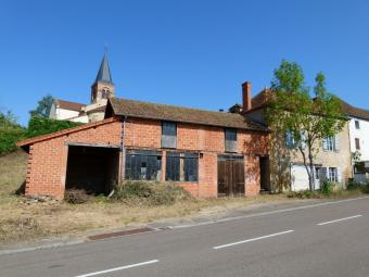 DEP 71  BOURG LE COMTE         MAISON A RENOVER

