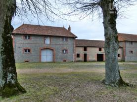 DEP 03 ANCIEN CUVIER A RENOVER PROCHE MARCIGNY
